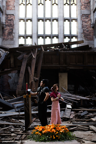 Illustration for article titled Couple Uses Abandoned Church For Perfect Final Fantasy Cosplay